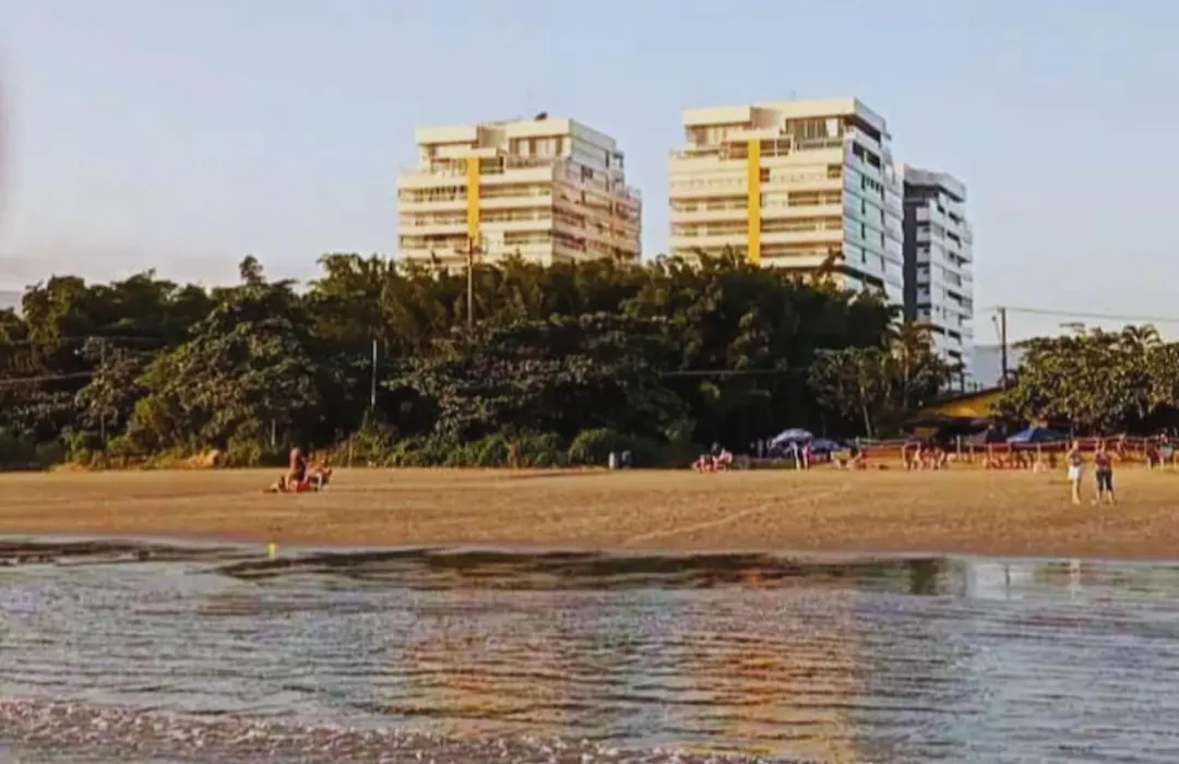 Beira Mar, Conforto e Infra de Resort em Bertioga SP-1
